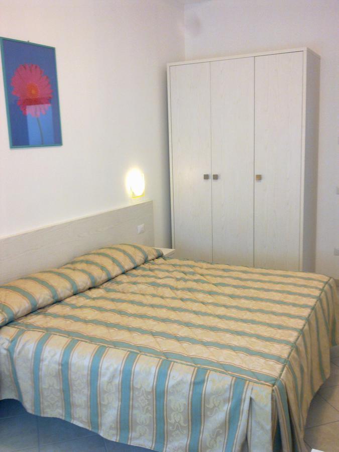 Roma Suite Apartments チェルヴィア エクステリア 写真