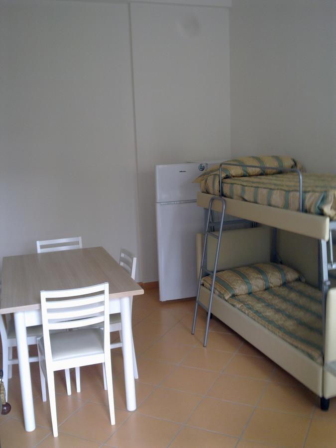 Roma Suite Apartments チェルヴィア エクステリア 写真