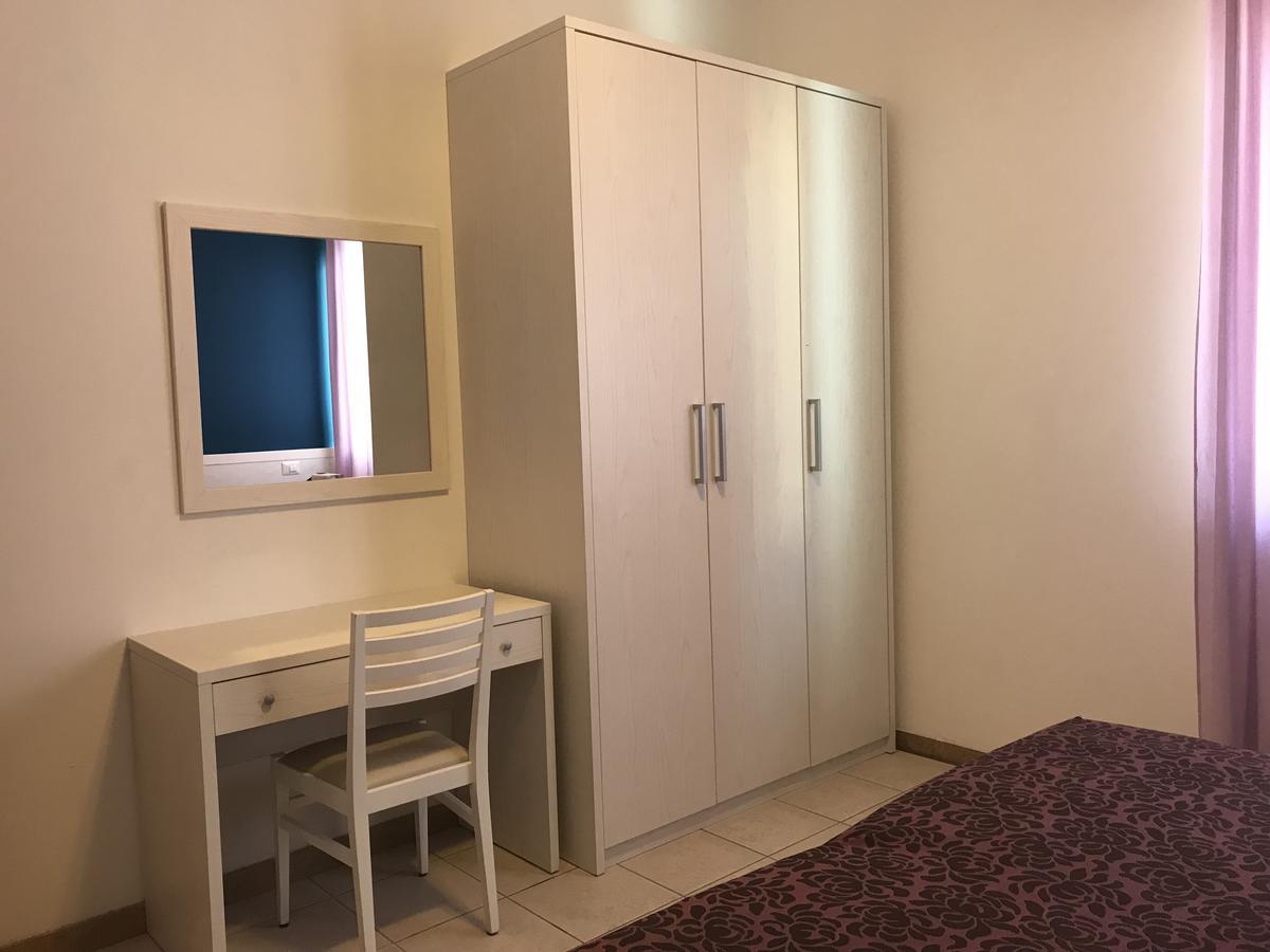 Roma Suite Apartments チェルヴィア エクステリア 写真