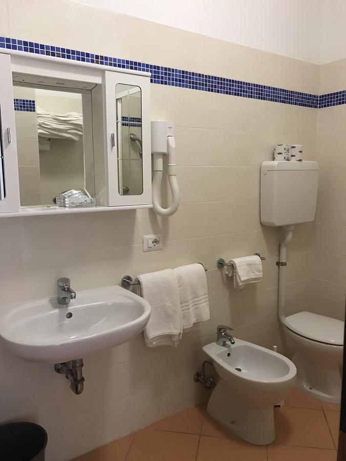 Roma Suite Apartments チェルヴィア エクステリア 写真