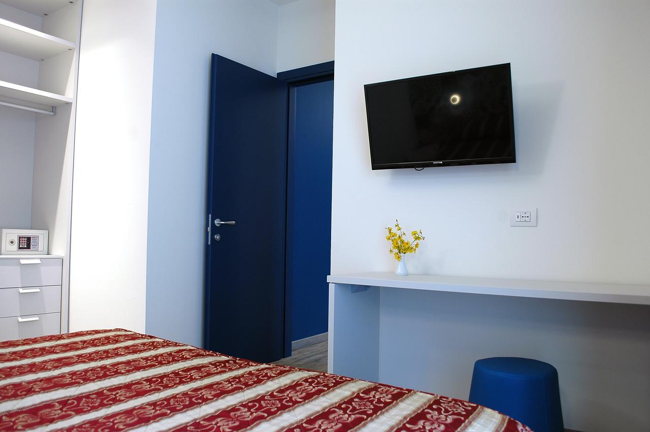 Roma Suite Apartments チェルヴィア エクステリア 写真