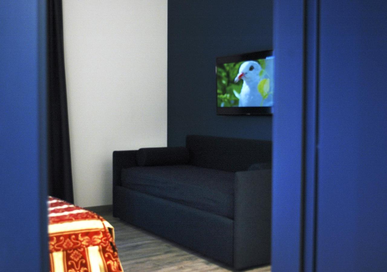 Roma Suite Apartments チェルヴィア エクステリア 写真