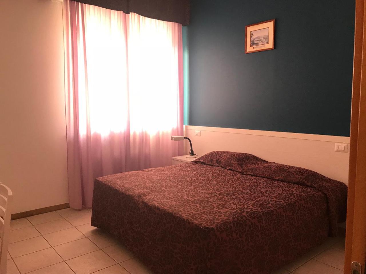 Roma Suite Apartments チェルヴィア エクステリア 写真